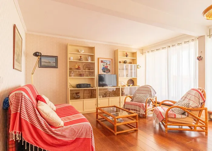 Apartment Grand T2 En 1ere Ligne Vue Sur Le Petit Port