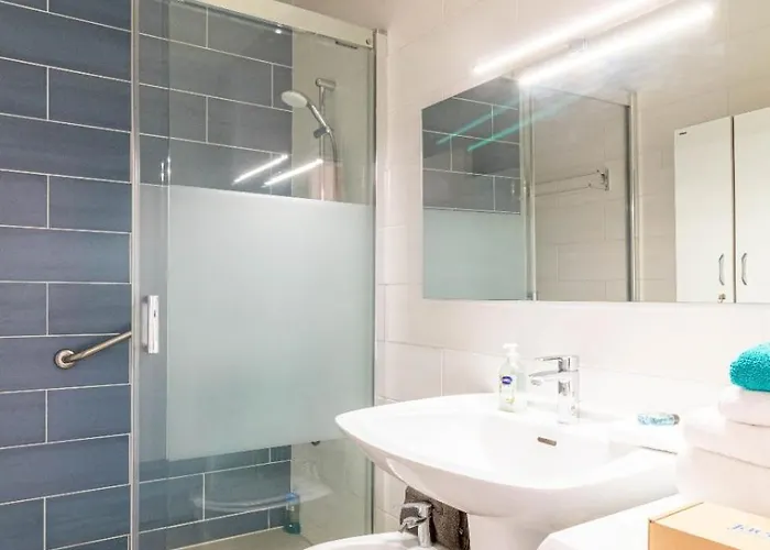 Grand T2 En 1ere Ligne Vue Sur Le Petit Port * Arcachon